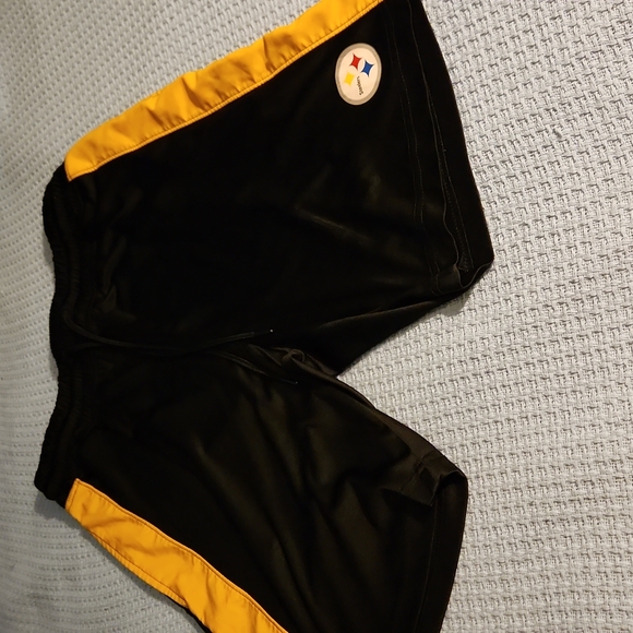 steelers shorts - Picture 2 of 4